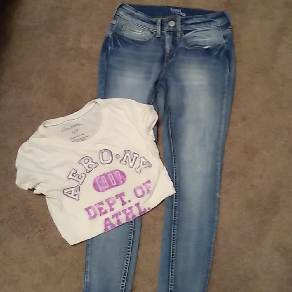 Skinny jeans and t shirt